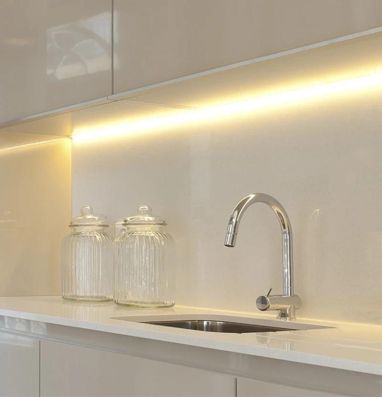 Waterevolution Flow Küchenmischbatterie Chrom mit ausziehbarem Auslauf T15501