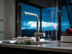 Franke Atlas Neo Küchenarmatur mit Schwenkauslauf, massiv Edelstahl 115.0521.435