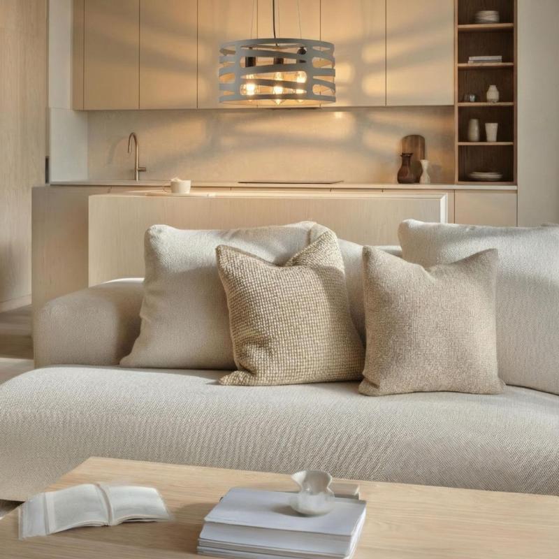 Decor Marisa graue Pendelleuchte mit dekorativen Lücken, max. 3 Leuchtquellen, Durchmesser 40 cm 2607