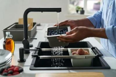 Franke Universal-Zubehör im 5er-Set, Schneidebrett, Einsatzschale, Abtropfmatte und Ablageschale 112.0655.489