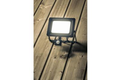 LED-Flutlicht iNEXT mit Bewegungssensor 50W 4000lm, PF>0,9, RA>80, IP65, 120°, 6400K, schwarzer Körper 1208962862