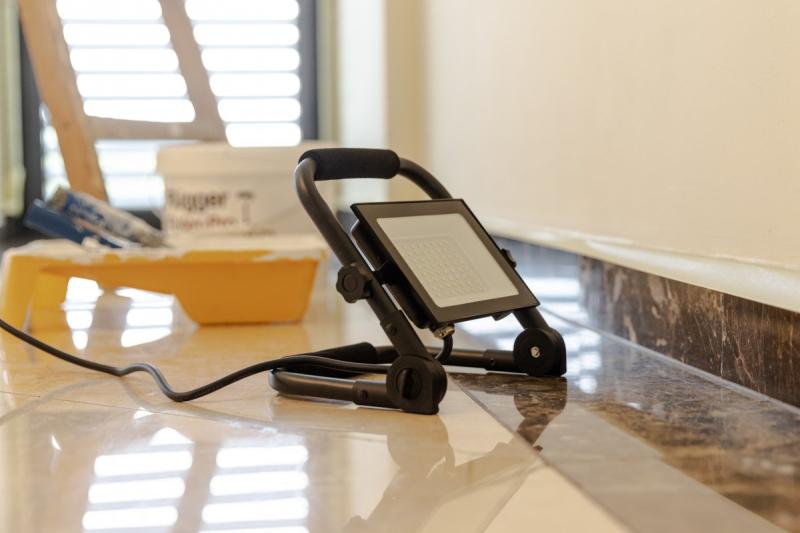 NELI Tragbarer Scheinwerfer, LED, 30W, 2700lm, 6400K, AC220-240V, IP65, 1.5m Kabel