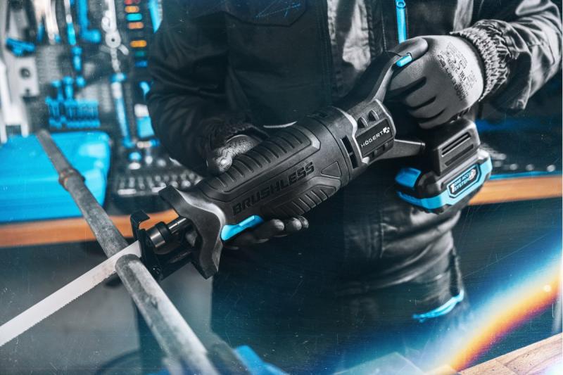 HÖGERT Akku-Säbelsägensatz, 18V, bürstenlos, Akku, Ladegerät, Zubehör.