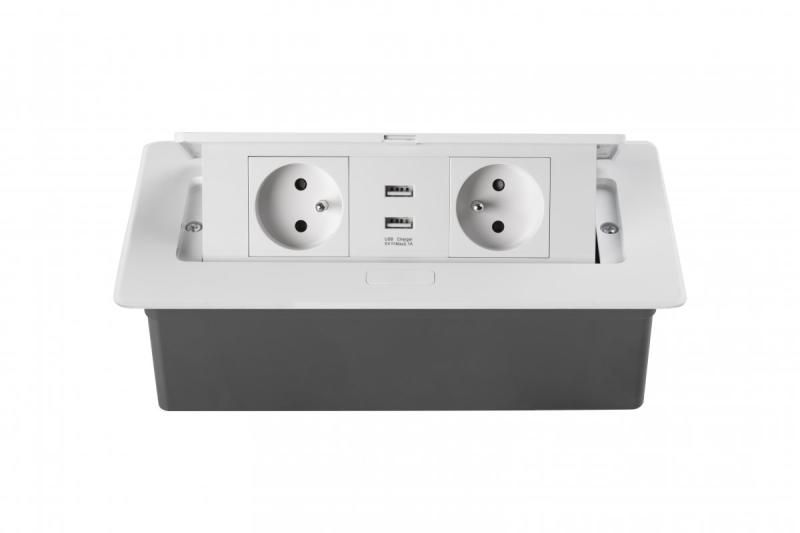 Weiches, ausziehbares Steckdosenmodul.