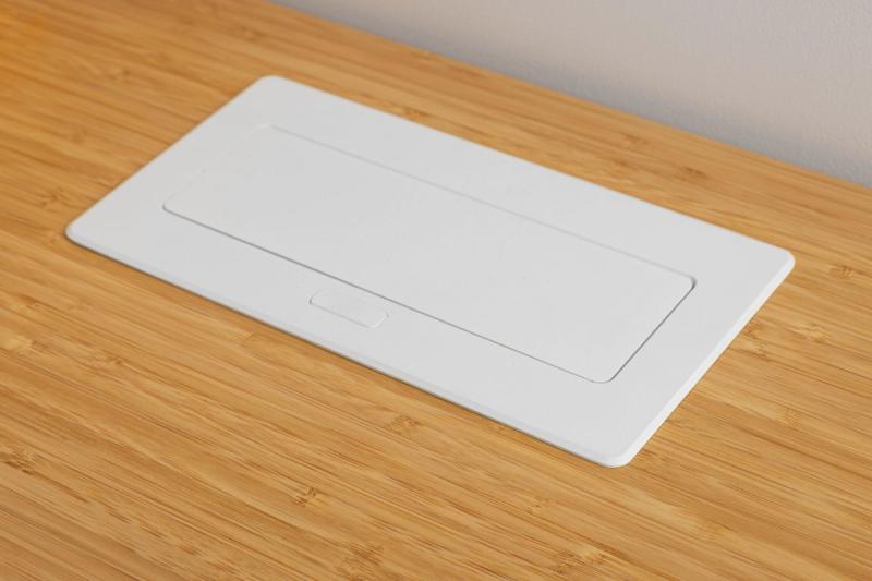 Weiches, ausziehbares Steckdosenmodul.