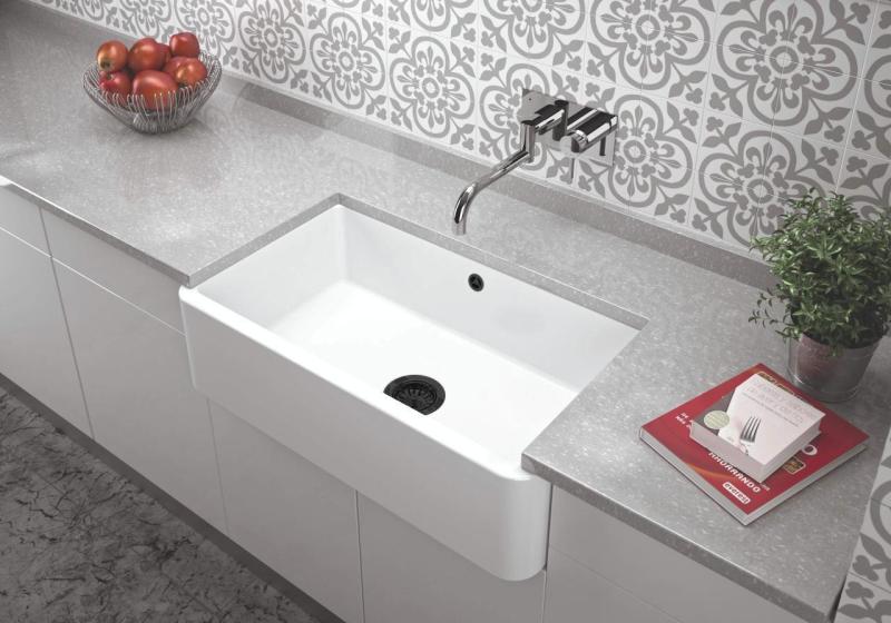 Ausmann Ceramic Mira Keramische Weiße Spüle - Unterbau und Zwischenbau 795 x 460 mm mit schwarzem Plug 1208971469