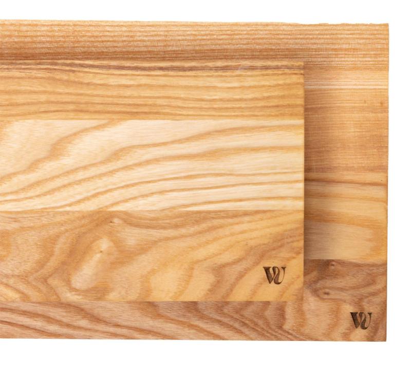 Woodsea Sushi M - Eschenholz Sushibrett mit Walnussholzfüßen 30x17 cm 1208971585