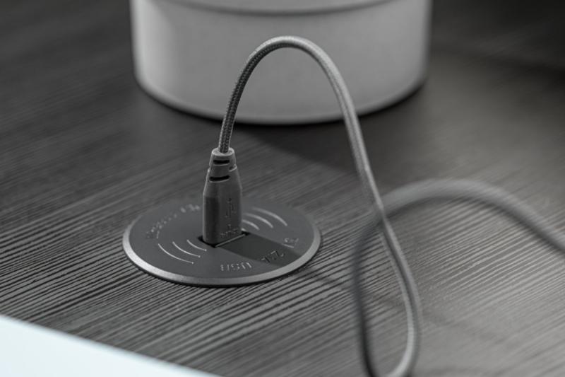 Kabelloses Ladegerät mit Schnellladung, versenkt, schwarz