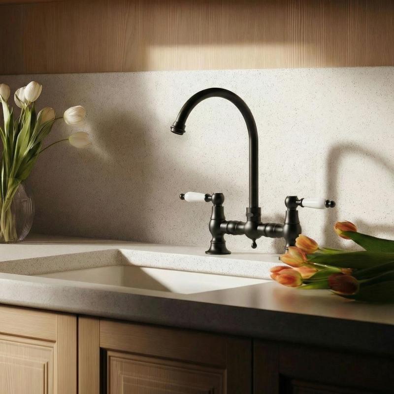 Aquanello Heritage Manor Klassische Küche – Nostalgische Brückenarmatur, schwarz mit weißem Hebel und rundem Auslauf BL-4001-HM